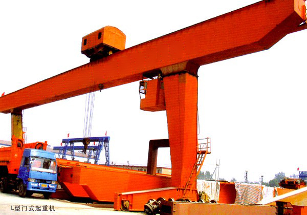 L型門式起重機(jī)